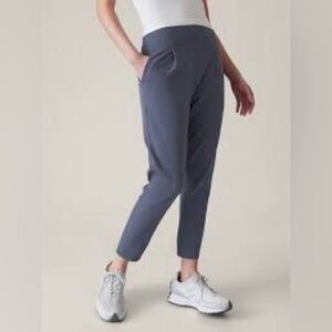 Athleta Woman’s Grey Elation Pant Size Large Stretch Fit Pockets Workout New